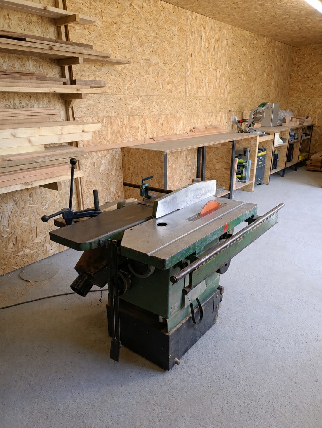 Vue de l'atelier JCB